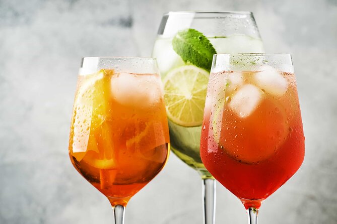 Guided Walking Tour of the Streets of Siena With Aperitif