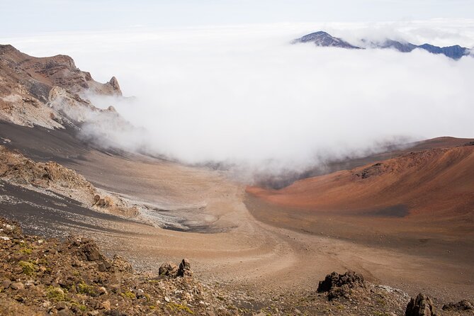Haleakalā Sunset Spectacle: Maui’s Heavenly Evening