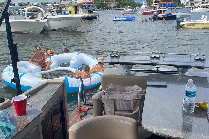 Half-Day Aqua Patio Rental in Fort Lauderdale 7 to 11 People - Good To Know
