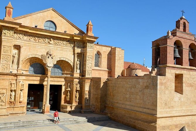 Half Day Excursion Colonial Zone, Faro to Colón, 3 Eyes Park