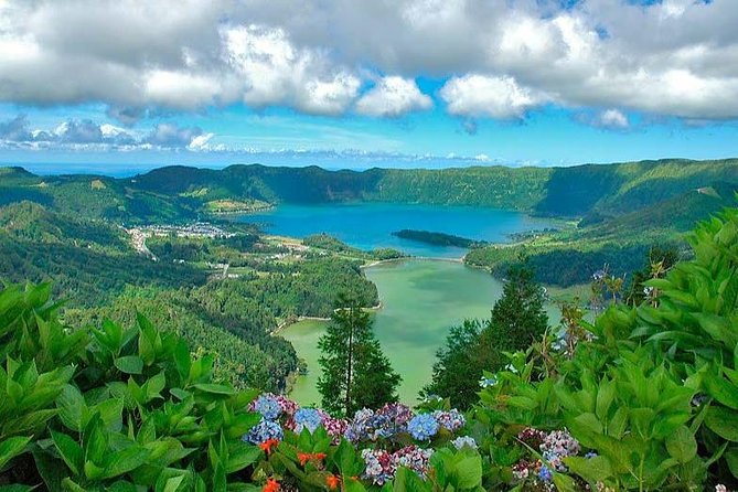 Half Day Private Tour – Sete Cidades Green & Blue Lakes