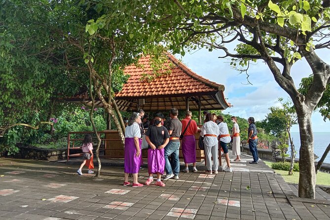 Halfday: GWK & Uluwatu Tour With Sunset - Tour Overview