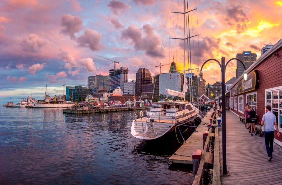 Halifax: Small-Group Tour With Citadel and Peggy’s Cove