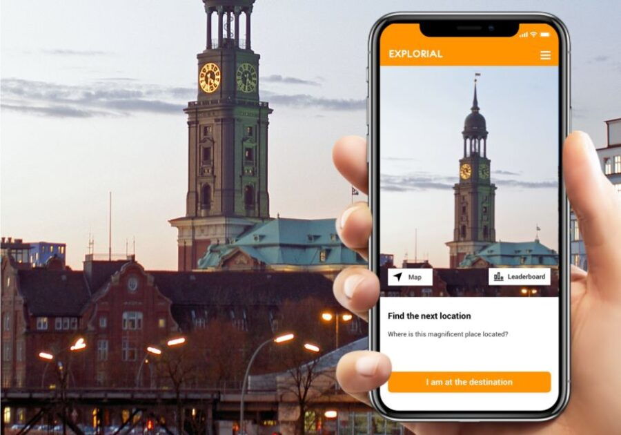 Hamburg: Scavenger Hunt and City Sights Smartphone Tour