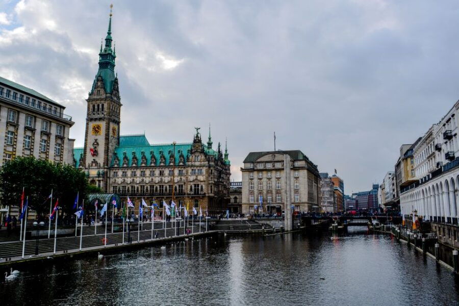 Hamburg: Unlimited 4G Internet in Germany With Pocket Wifi