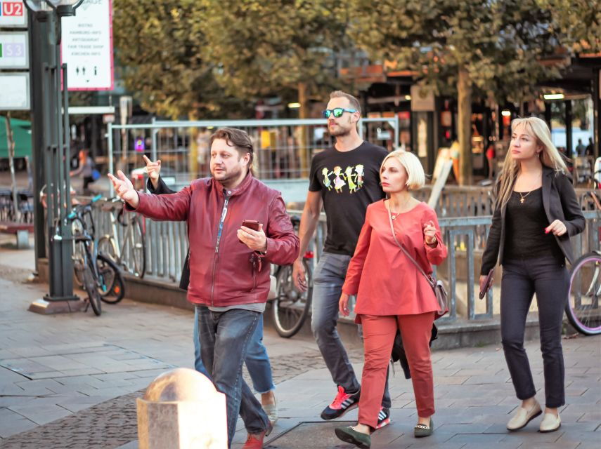 Hamburg Waterkant – a Modern Scavenger Hunt Tour.