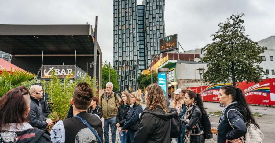 Hamburgs Highlights: Harbor Cruise & Reeperbahn Walking Tour
