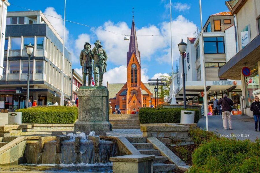 Haugesund: Guided El-Bike Tour in the City