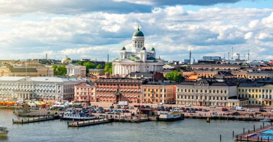 Helsinki: Private Custom Tour With a Local Guide