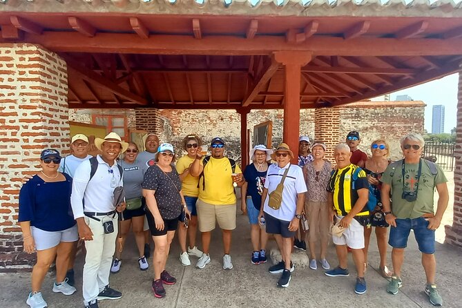 Highlights & Iconic Places City Tour! - Good To Know