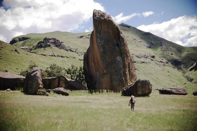 Hike & Stay Overnight in a Cave in the Ukhahlamba Drakensberg - Cave Exploration: Discover the Ukhahlamba Drakensberg