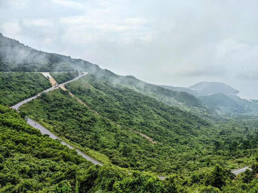 Hoi an : Experienced Driver to Hue City ( or Vice Versa )