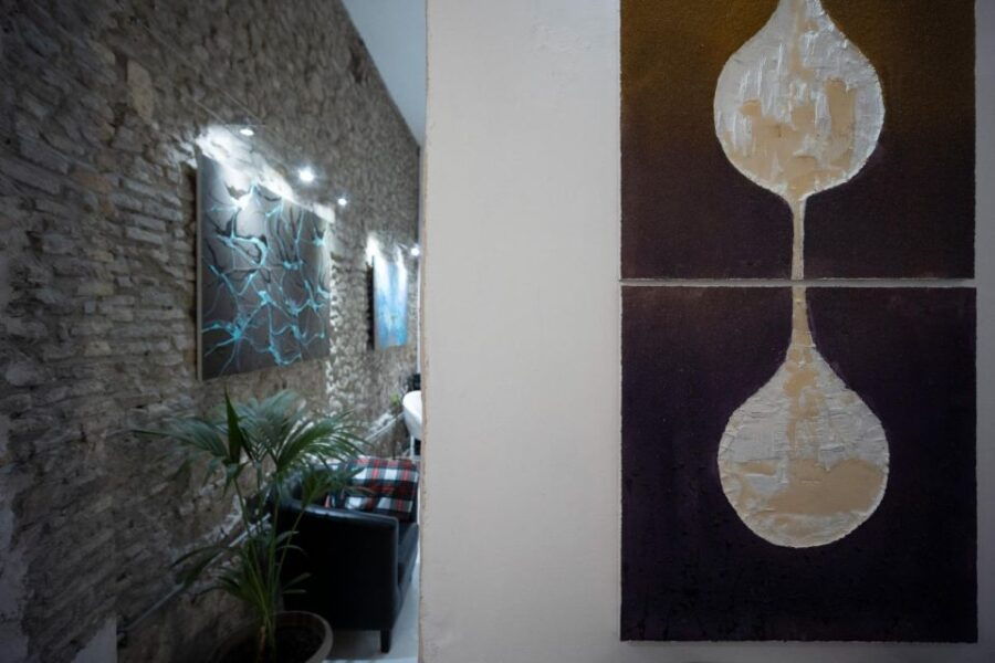 Home Gallery Experience of a Contemporary Roman Artist - Good To Know