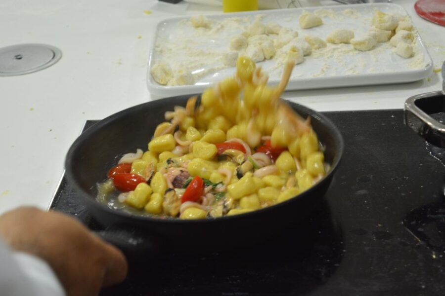 Homemade Pasta and Seafood Cooking Class With Dinner - Good To Know