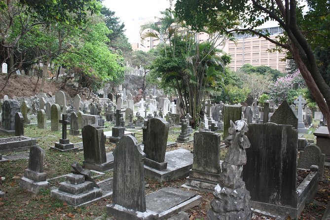 Hong Kong Private Guided Cemeteries Tour - Hong Kong SAR
