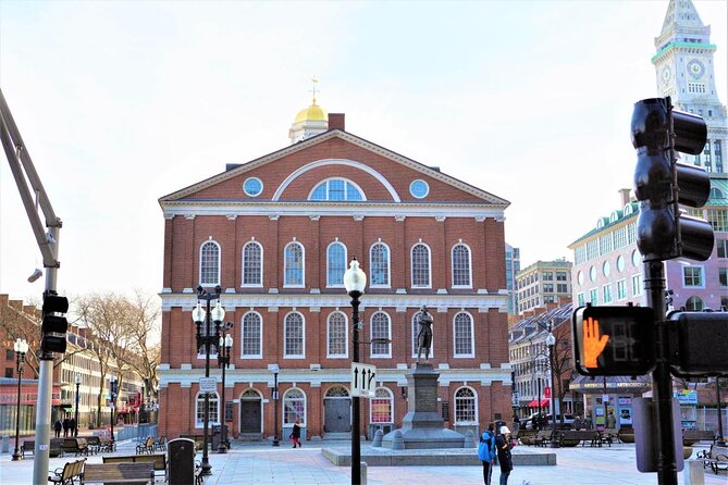 Hop-on Hop-off Sightseeing and Freedom Trail Walking Tour