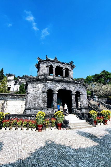 Hue Citadel Exploring With Royal Lunch Private Tour - Good To Know