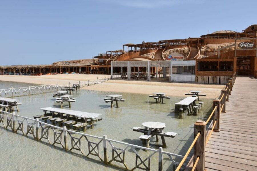 Hurghada: Snorkeling 6-in-1 Yacht Trip to Orange Bay & Lunch - Good To Know