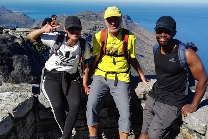 India Venster Hike at Sunrise - Good To Know