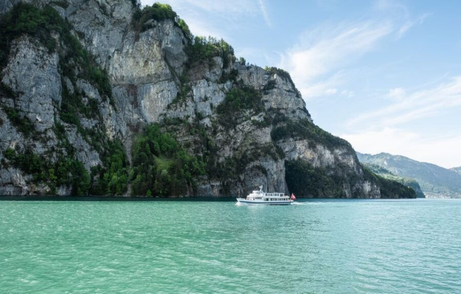 Ingenbohl: Roundtrip Lake Uri Cruise From Brunnen to Flüelen