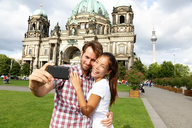 Inspiring Sites of Cologne – Walking Tour for Couples