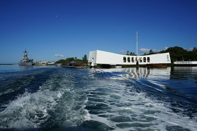 Intimate WWII: Honor Our Heroes and Historic Honolulu Tour With Lunch - Tour Highlights