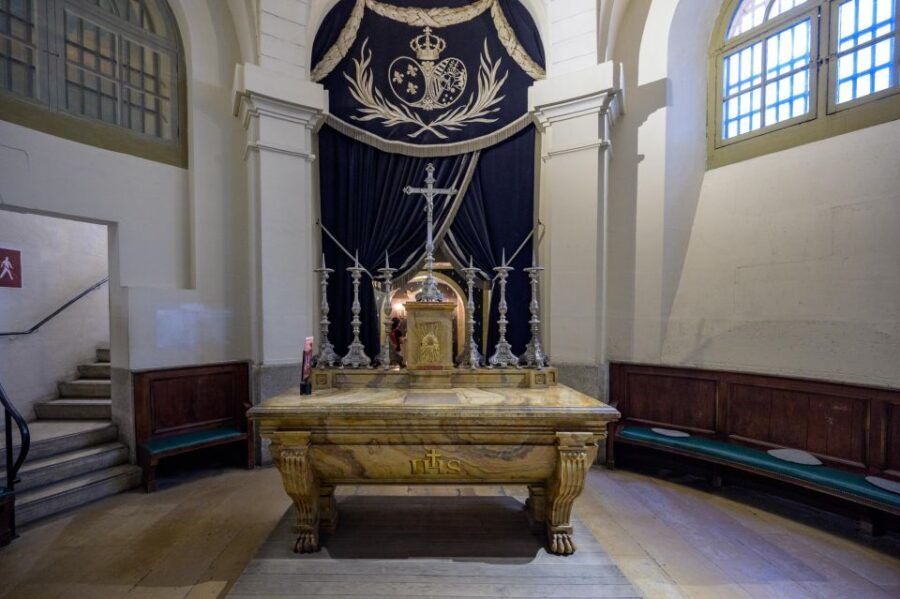 Island of the City - Sainte-Chapelle and the Conciergerie Tour - Good To Know