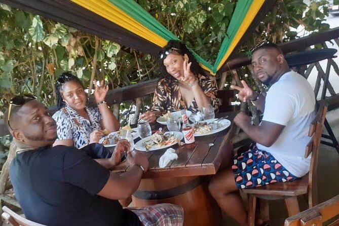 Island Surfers Bioluminous Tour - Tour Itinerary