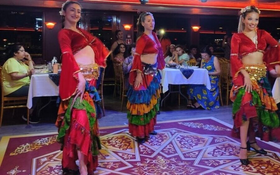 Istanbul: Bosphorus Dinner Cruise With Private Table & Show - Good To Know