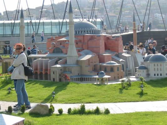 Istanbul's Golden Horn, Eyüp, Miniatürk & Pierre Loti Tour - Good To Know