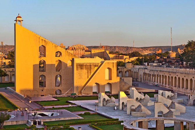 Jaipur: Immersive Full Day Tour in Private Car