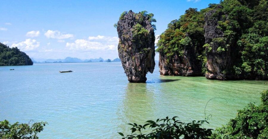 James Bond Island: Sightseeing Tour by Longtail Boat & Kayak