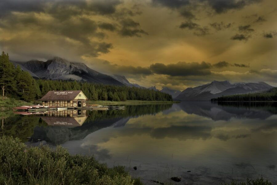 Jasper National Park: Maligne Lake Cruise With Guide - Good To Know