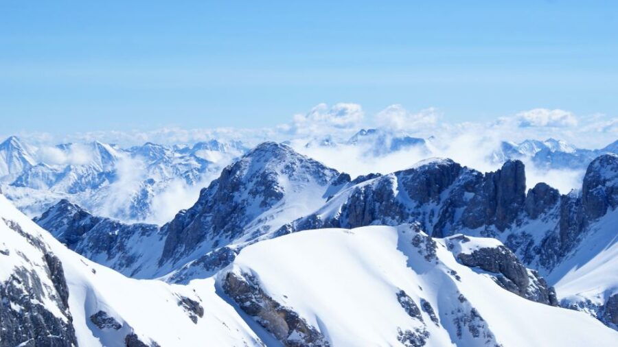 Jasper: Private Helicopter Tour With Mountaintop Snowshoeing - Good To Know