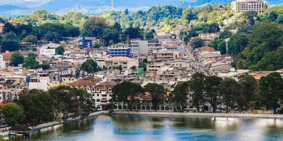 Kandy: City Tour by Tuk-Tuk!