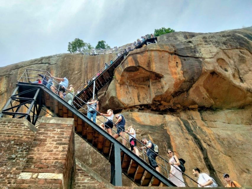 Kandy: Sigiriya Rock Dambulla and Minneriya National Park