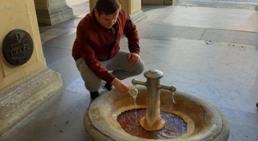 Karlovy Vary: Hot Springs Tasting Tour