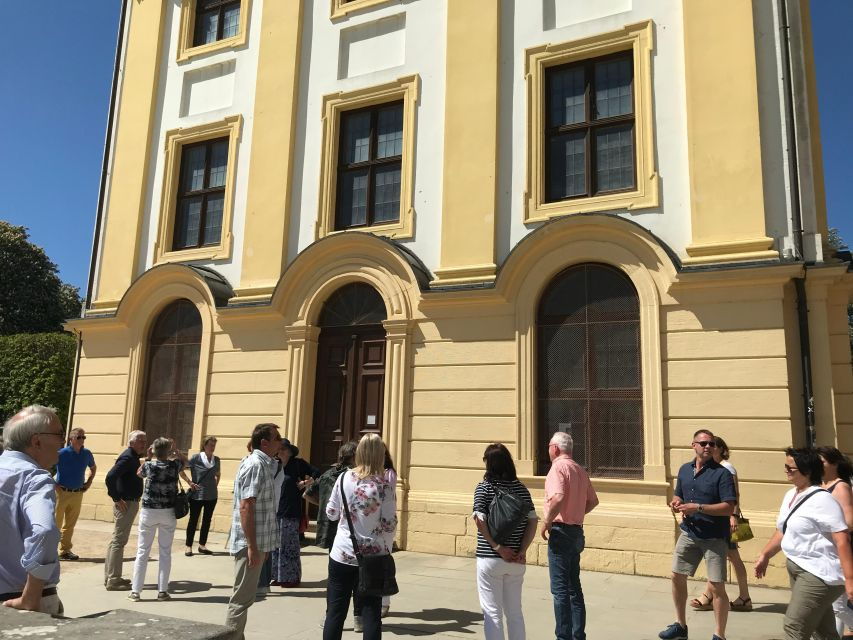 Kassel: Mistresses, Intrigues and Fleas – Baroque Bus Tour