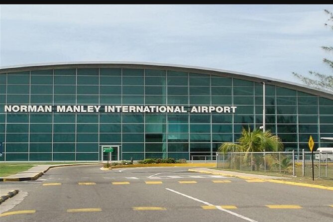 Kingston Airport Taxi Transfers Private ***