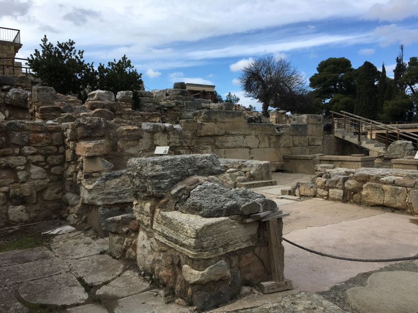 Knossos Palace: Family-friendly Mythology Tour - Good To Know