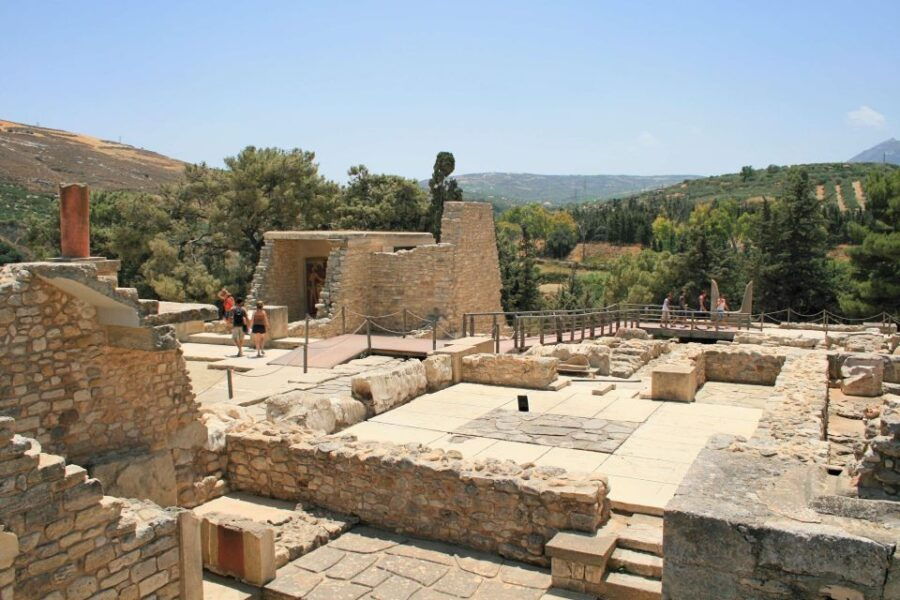Knossos Palace & Heraklion Full-Day Tour From Chania Area - Good To Know