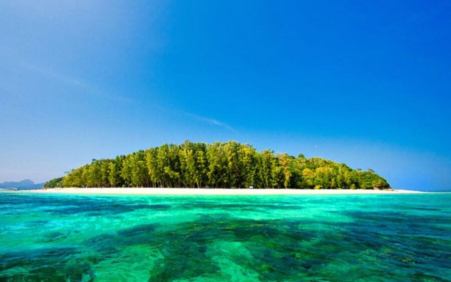 Ko Yao: Private Phi Phi and Bamboo Island Speedboat Tour