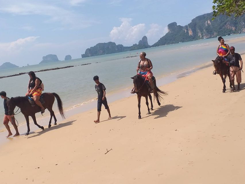 Krabi: Half-Day Kayaking and Horseback Riding Excursion