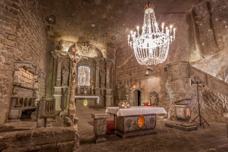 Krakow: Auschwitz and Wieliczka Salt Mine Combo Tour - Good To Know
