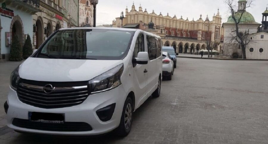 Krakow: Private 1-Way Transfer to Prague Airport - Good To Know