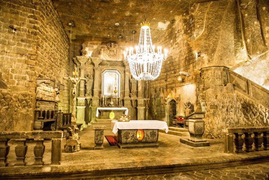 Krakow: Vistula River Cruise and Wieliczka Salt Mine Tour - Good To Know