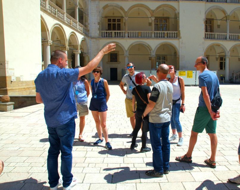 Krakow: Wawel Castle Crown Treasury Tour With Guide - Good To Know