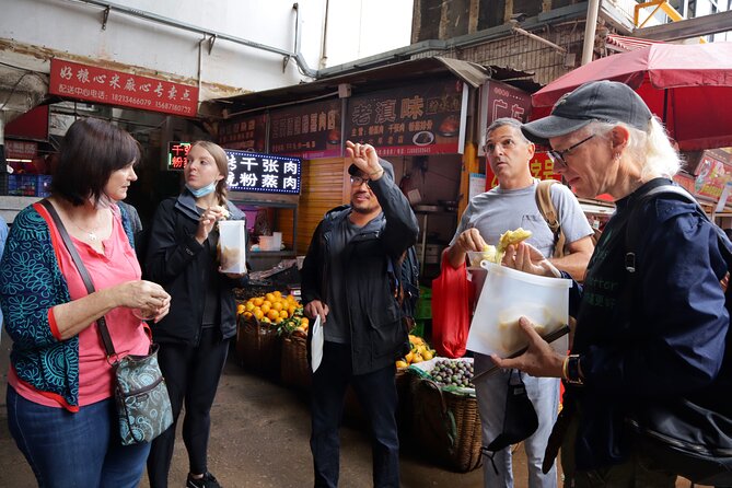Kunming Wet Market and Vegan Restaurant Plastic Free Tour (Feb )