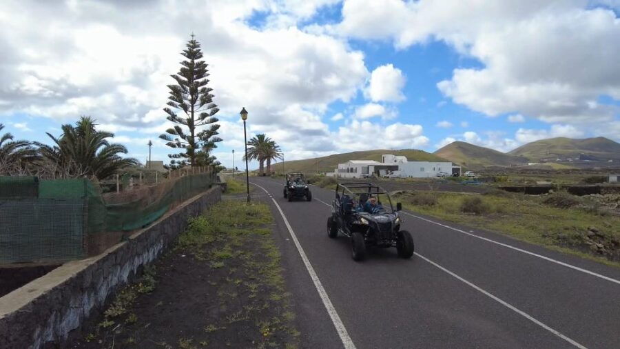 Lanzarote: Mix Tour Guided Buggy Volcano Tour 4 Seater