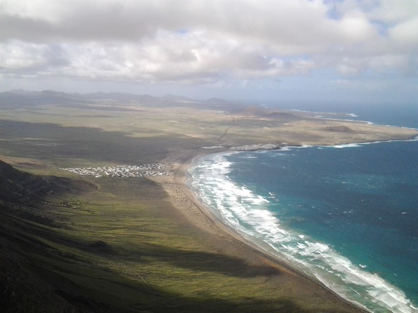 Lanzarote: Northern Cliffs & Valleys Walking Tour